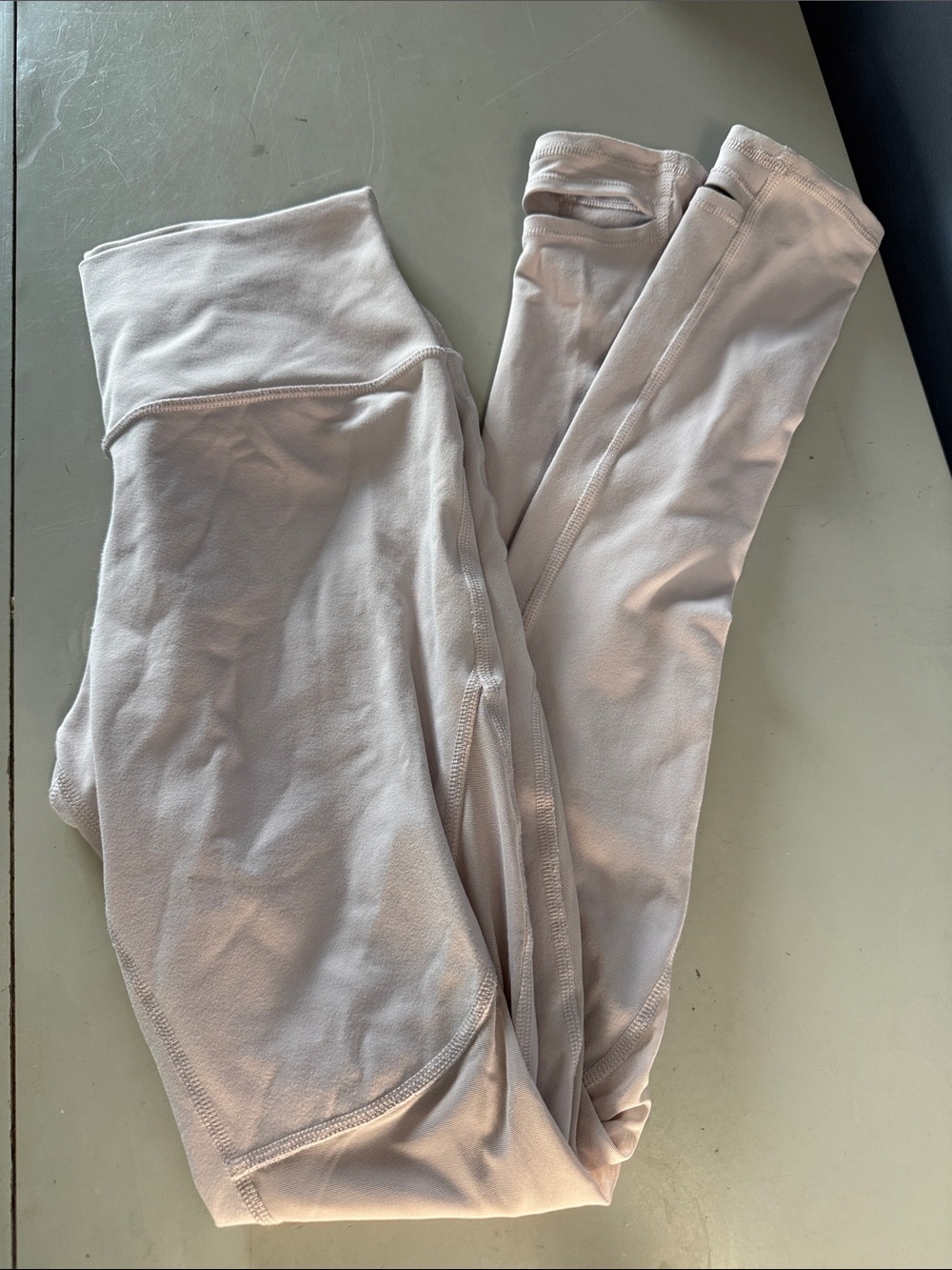 Alo yoga mesh goddess leggings size M light pink